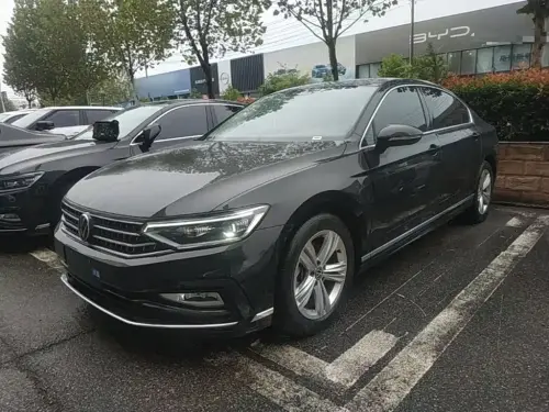Volkswagen Magotan, 2025