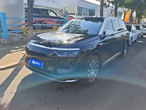 AITO M8, 2025