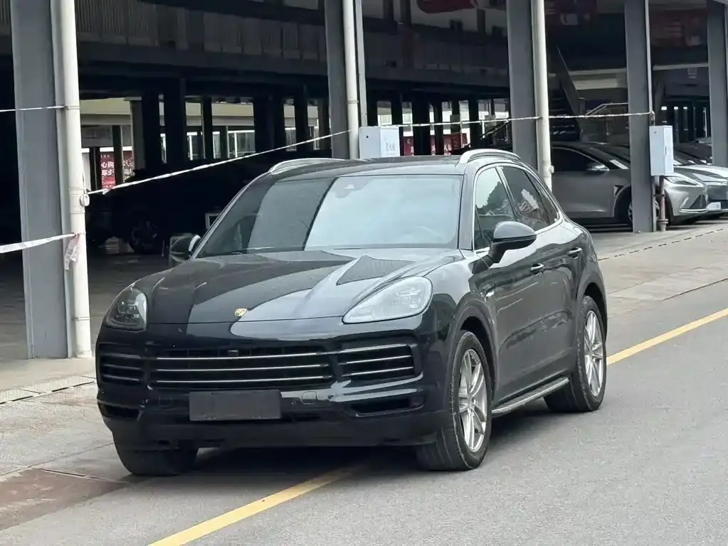 Porsche Cayenne, 2022