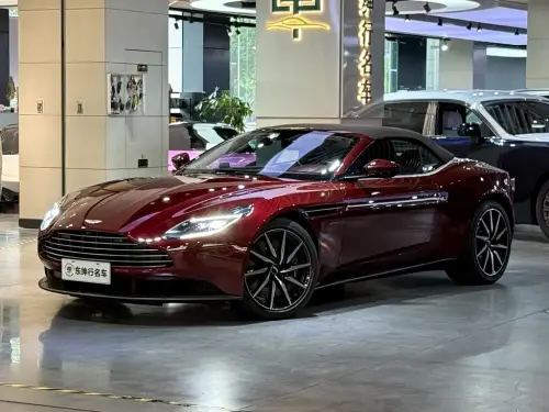 Aston Martin DB11, 2021