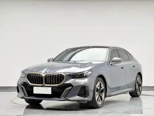 BMW 5-Series, 2024