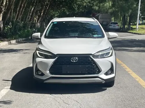 Toyota Yaris L, 2023