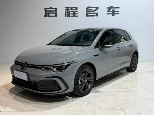 Volkswagen Golf, 2023