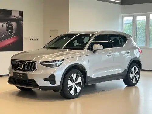 Volvo XC40, 2024