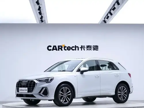 Audi Q3, 2021