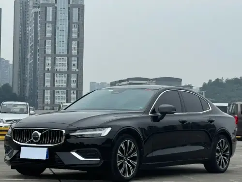 Volvo S60, 2023