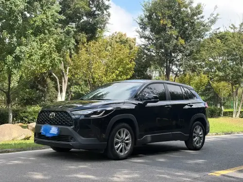 Toyota Corolla Cross, 2025