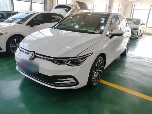 Volkswagen Golf, 2021