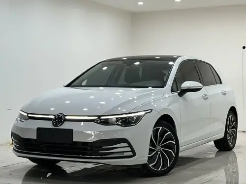 Volkswagen Golf, 2023