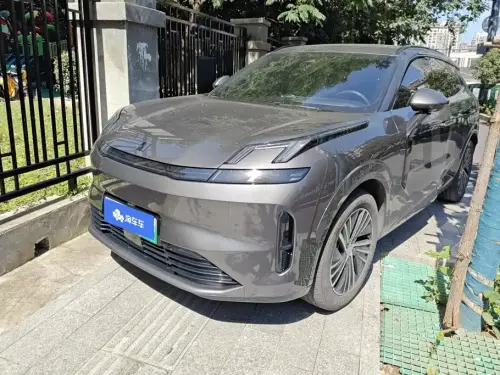 Lynk & Co 08, 2024
