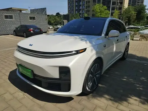 Li Auto L7, 2025