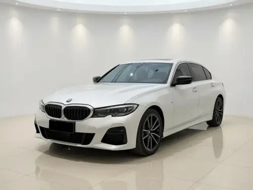 BMW 3-Series, 2022