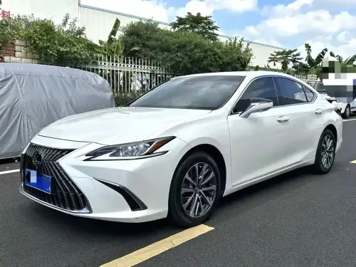 Lexus ES, 2024