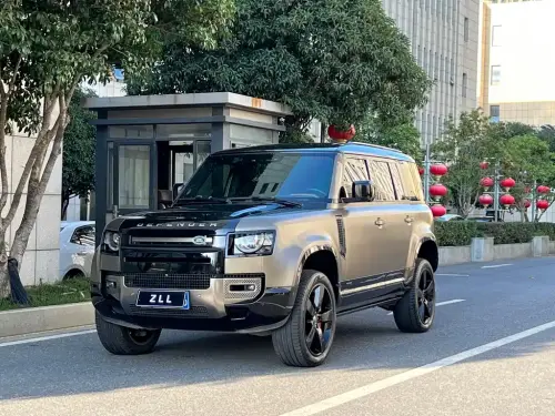 Land Rover Defender, 2022