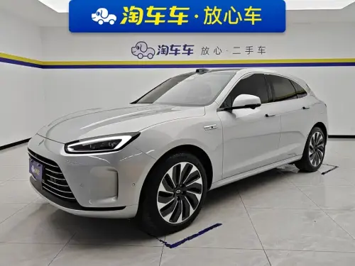 AITO M5, 2025