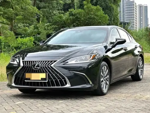 Lexus ES, 2023