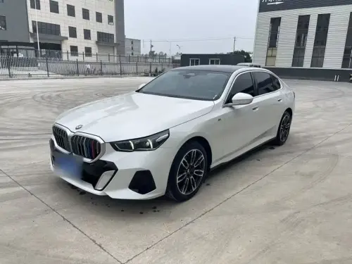 BMW 5-Series, 2024