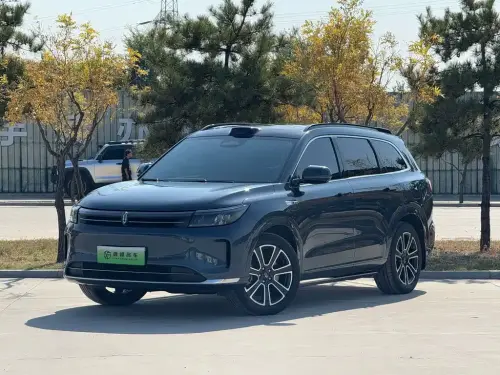 AITO M7, 2025