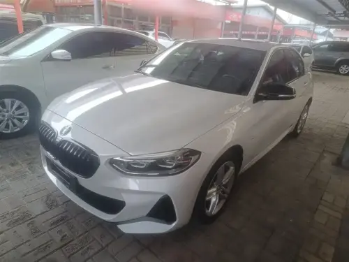 BMW 1-Series, 2022