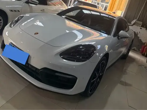Porsche Panamera, 2022