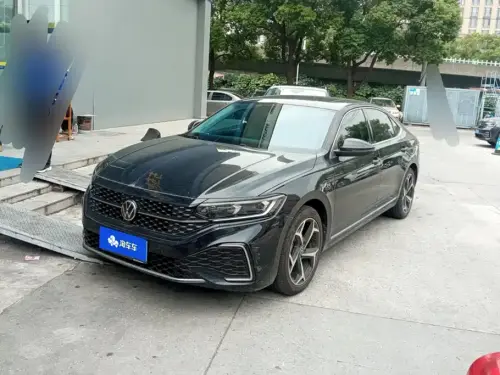 Volkswagen Passat, 2025