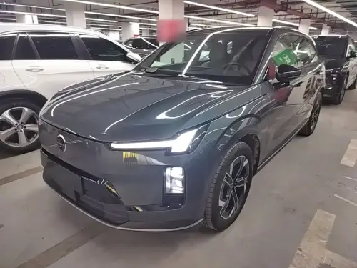 Volvo XC70, 2025