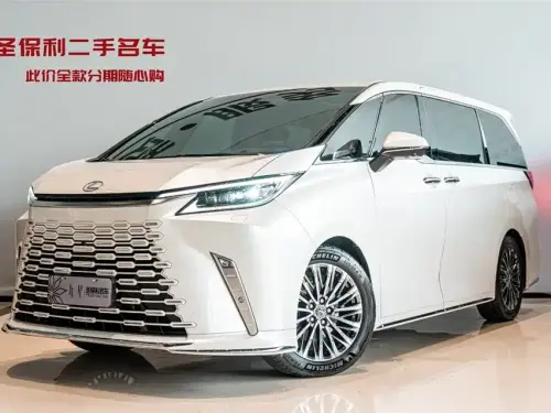 Lexus LM, 2024