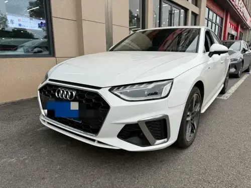 Audi A4, 2021