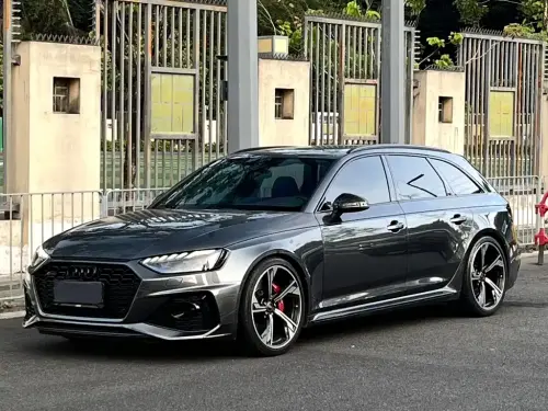 Audi RS4, 2023