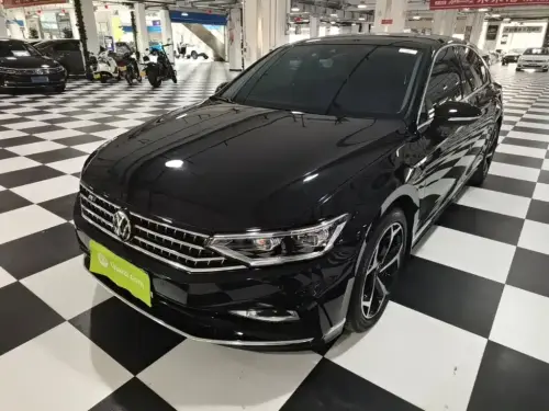 Volkswagen Magotan, 2023