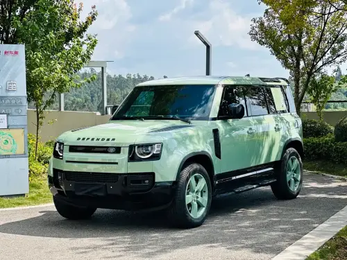 Land Rover Defender, 2023