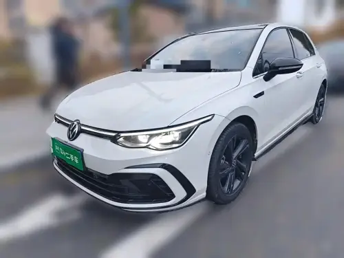 Volkswagen Golf, 2023