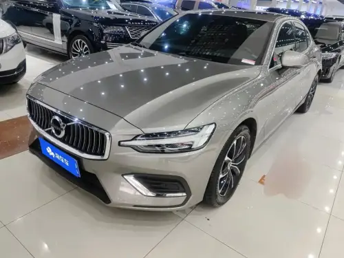 Volvo S60, 2022