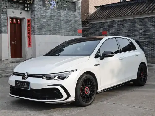 Volkswagen Golf, 2023