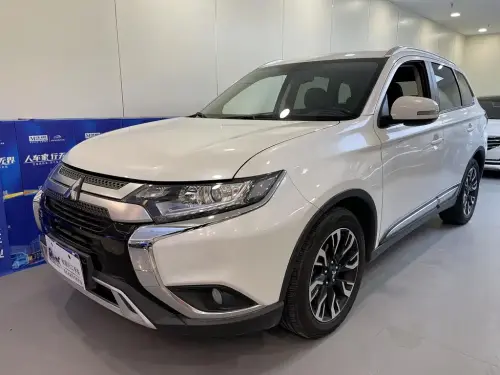 Mitsubishi Outlander, 2021