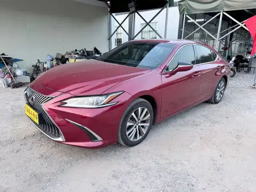Lexus ES, 2020