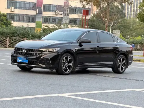Volkswagen Passat, 2023