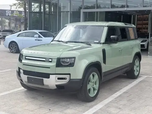 Land Rover Defender, 2023