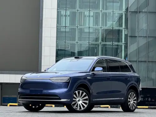 AITO M7, 2025