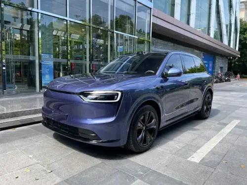 AITO M7, 2025