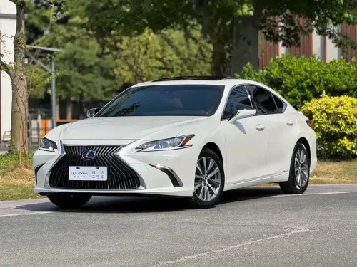 Lexus ES, 2021