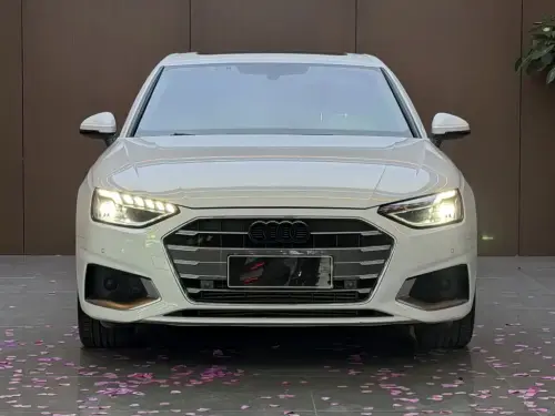 Audi A4, 2023