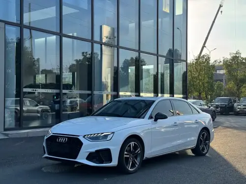 Audi A4, 2022