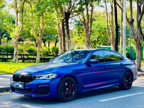BMW 5-Series, 2023
