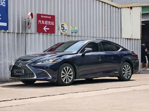 Lexus ES, 2021