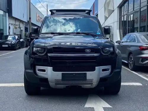 Land Rover Defender, 2024