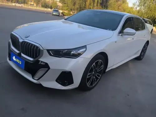 BMW 5-Series, 2024