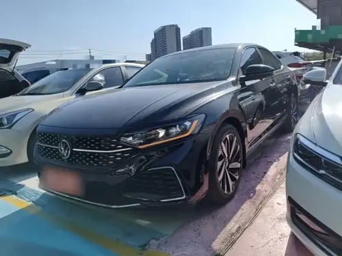Volkswagen Passat, 2022