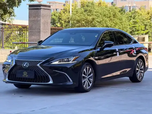 Lexus ES, 2021