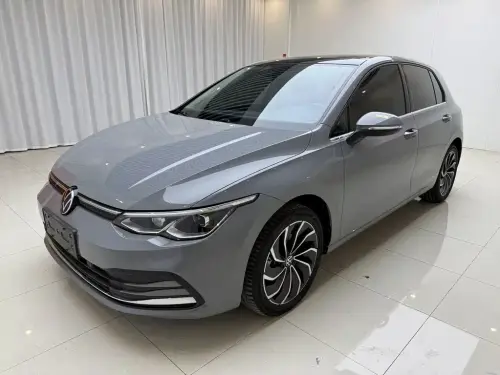 Volkswagen Golf, 2022